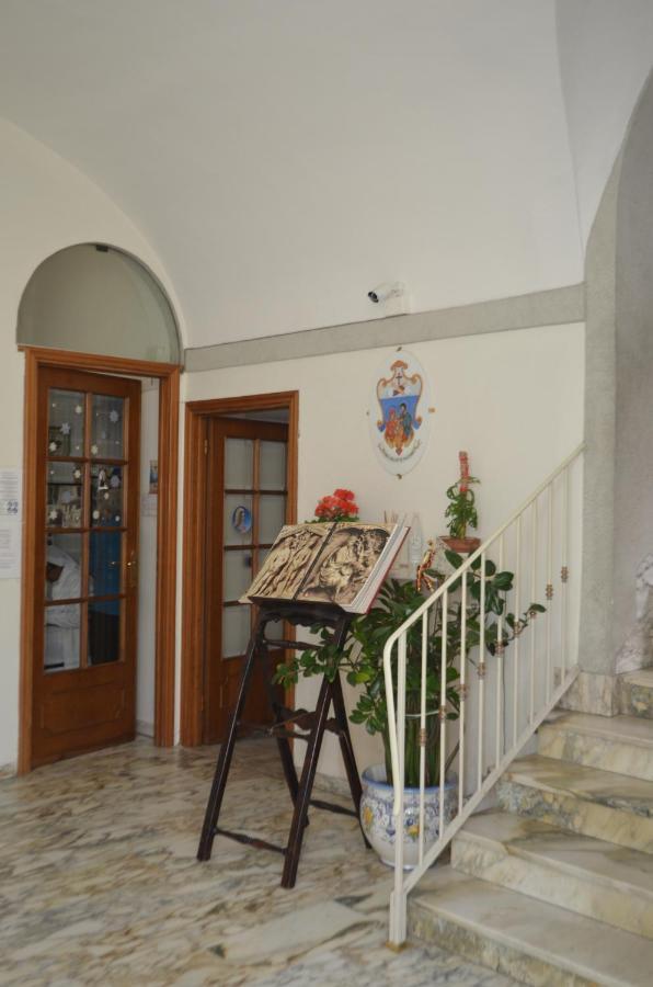 Alojamento de Acomodação e Pequeno-almoço Casa Per Ferie Religiosa Figlie Di Nazareth Pisa